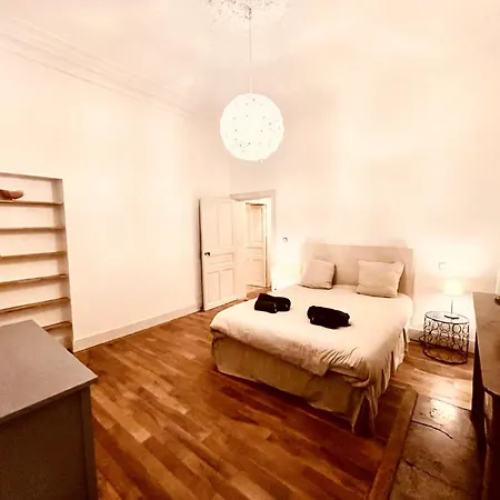 Le Pari Nimois, Avec Parking, Centre Arenes Apartamento