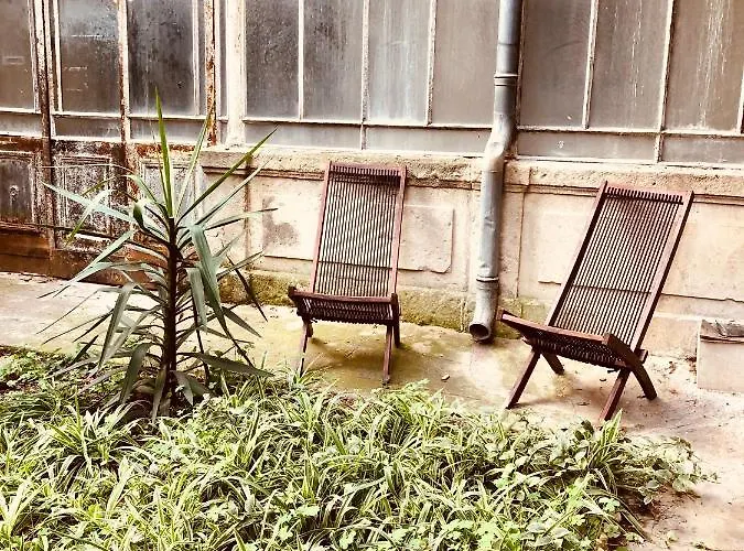 Apartment Le Pari Nimois, Avec Parking, Centre Arenes Nimes